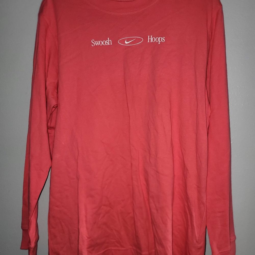 NWT Womens size small Nike Swoosh Hoops Long Sleeve Shirt